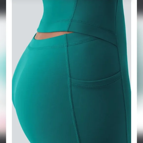 HALARA SoftlyZero Plush Active Backless Dress Size M - Picture 14 of 14